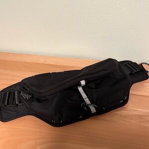 Janji Multipass Sling Bag